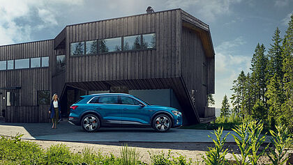 Audi - Q8 e-tron 